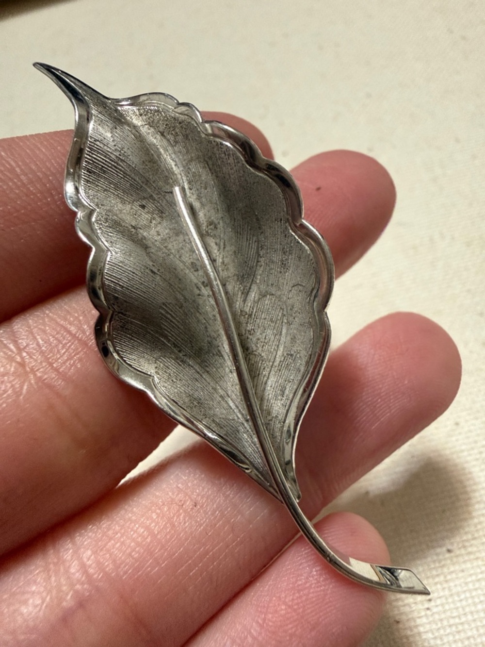 Sterling Silver 925 Wells Handmade Curvy Leaf Brooch